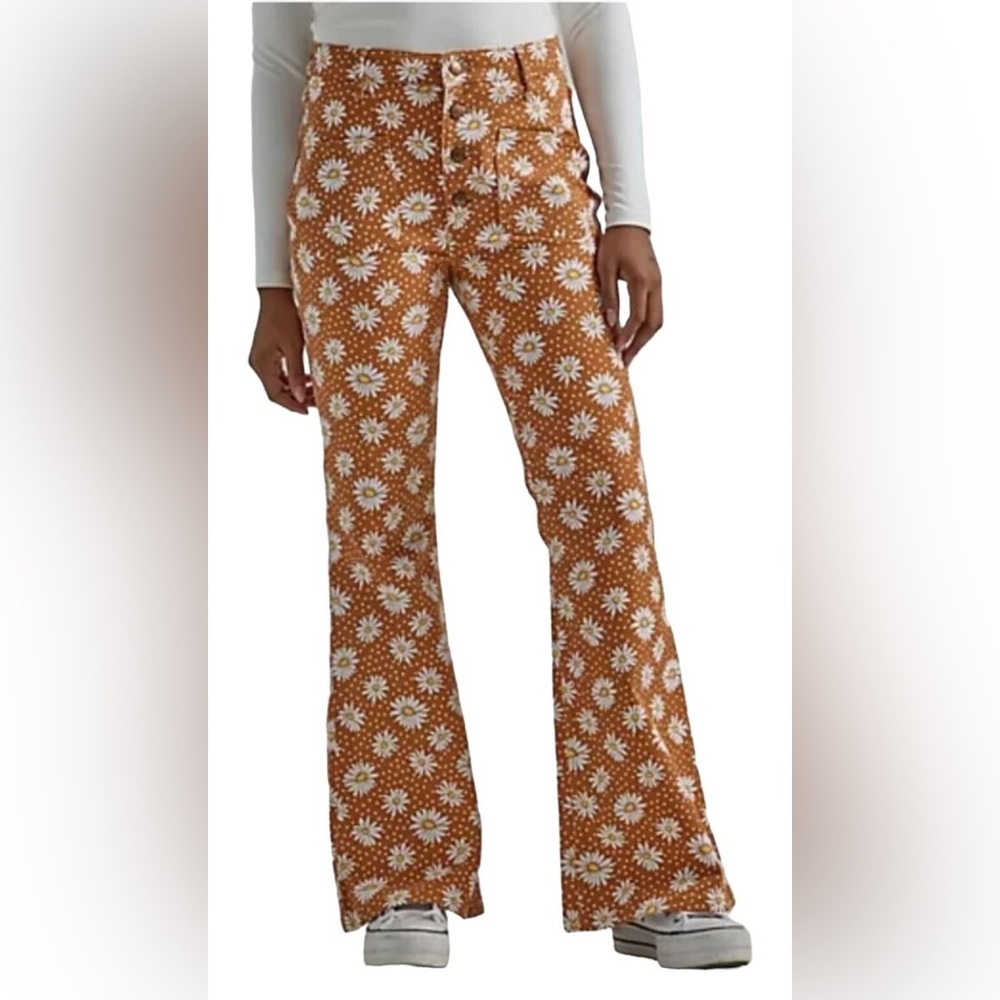 Wrangler Daisy High Rise Fierce Flare Jeans - Picture 6 of 11